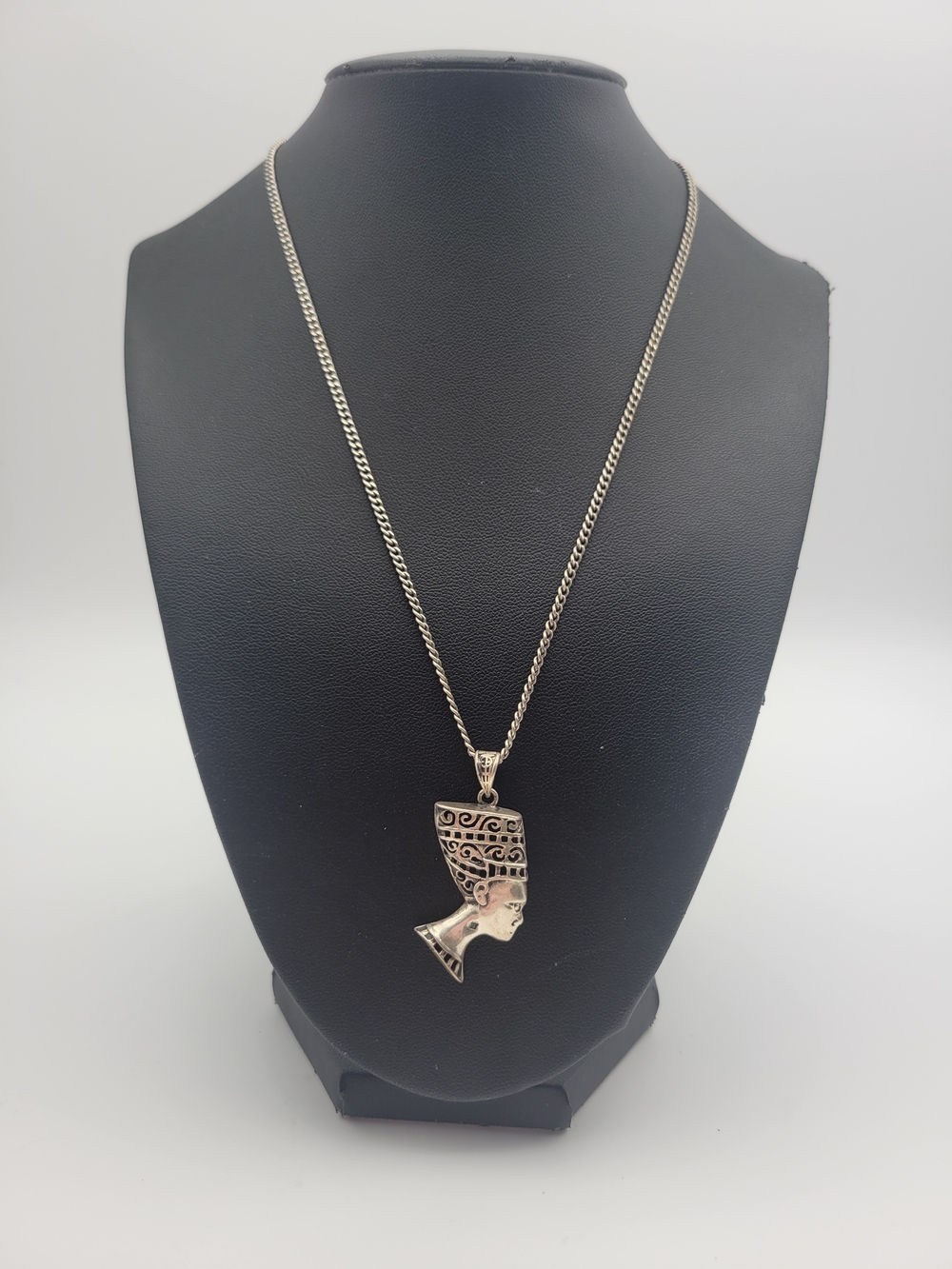 Sterling Silver Nefertiti Profile Pendant Necklace